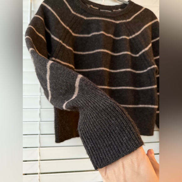 Banana Republic Merino Wool Blend Sweater Dolman Sleeve M Chocolate Stripe Yak - Picture 6 of 10